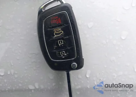 2013 Hyundai Santa Fe Sport z USA, uszkodzony, nr VIN 5XYZUDLB9DG048046